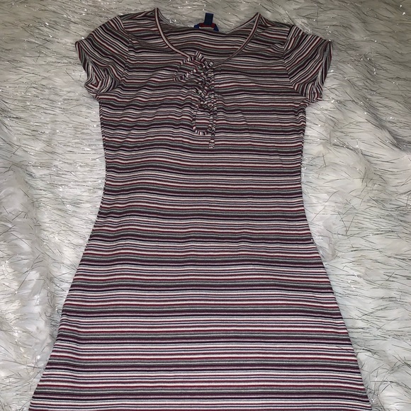 Aeropostale short sleeved dress - Picture 2 of 5